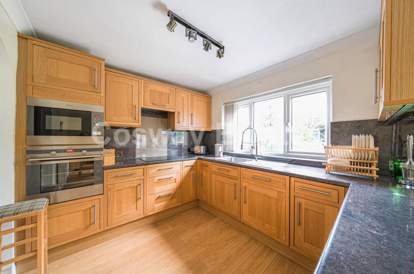 Stoneyfields Gardens, Edgware, HA8, Edgware